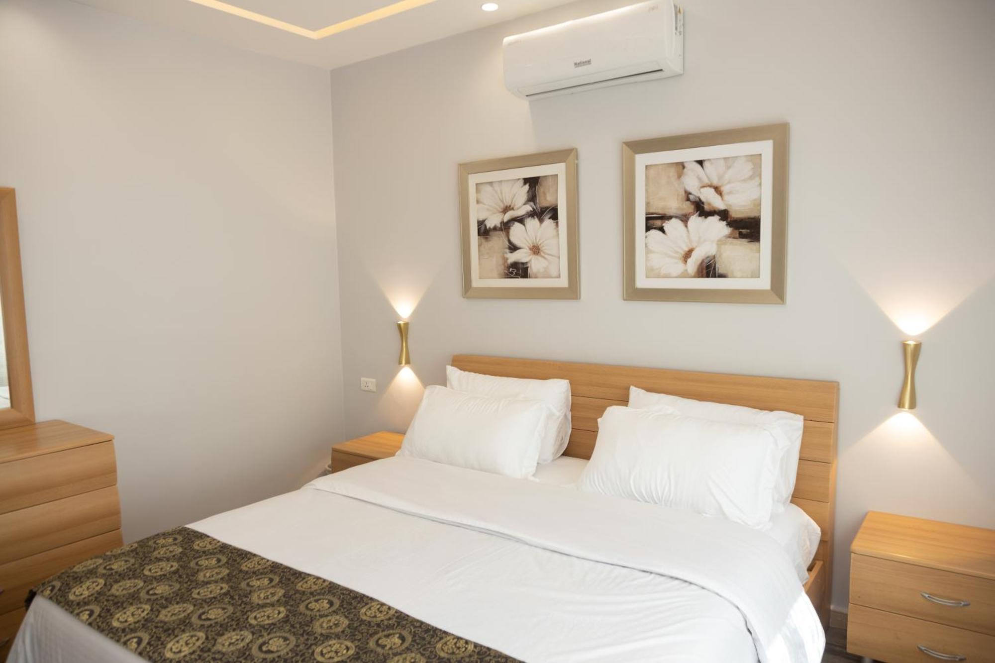 Apartment Luxury 3br Apartment, Der Ghbar 165m2